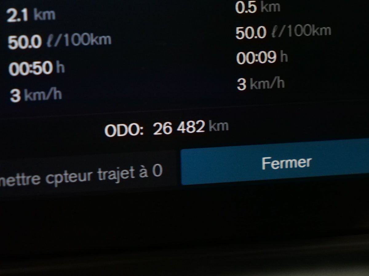2023 Volvo XC40 B5 PLUS BRIGHT CLIMATE Purple Montreal - photo #9