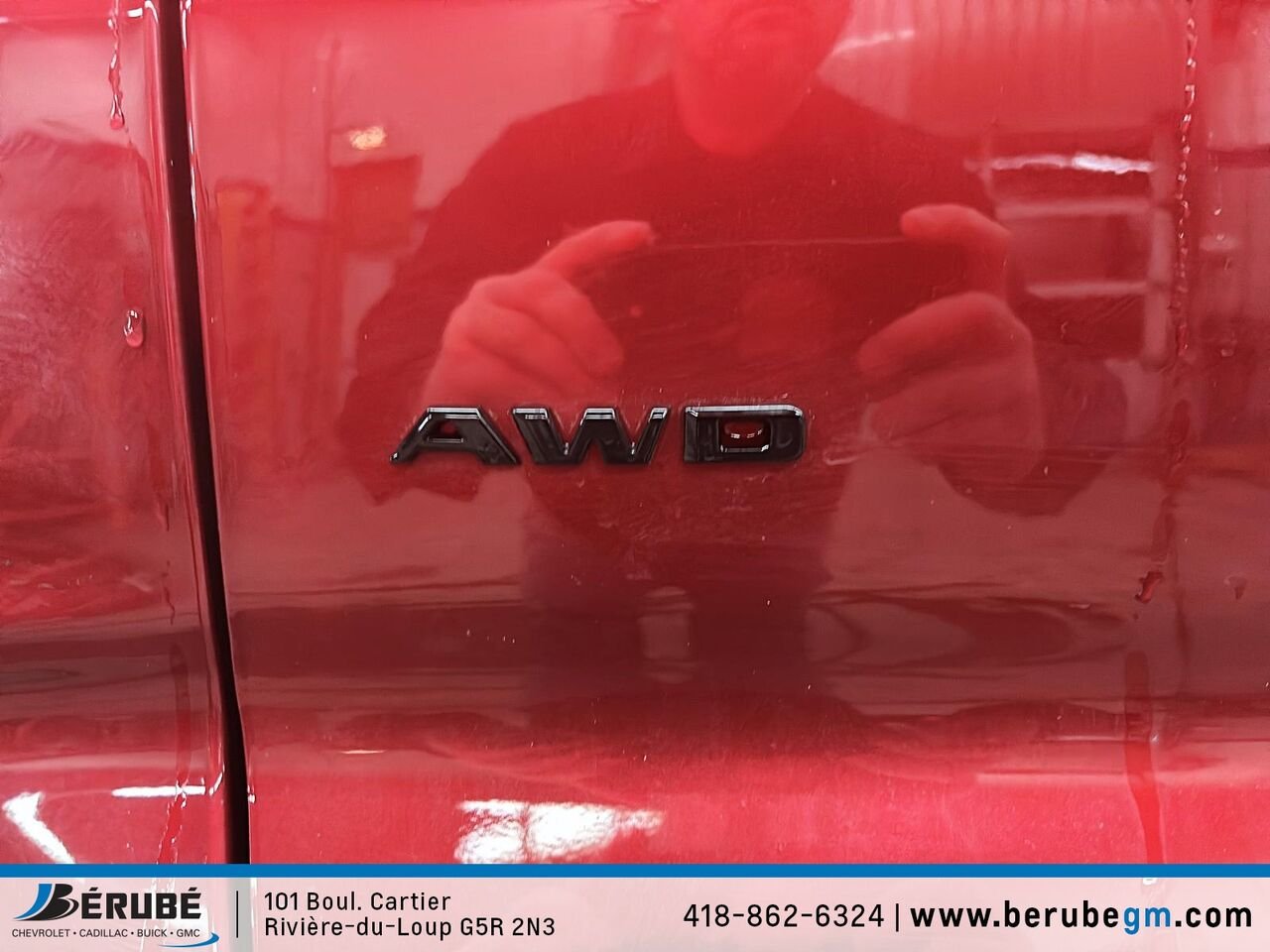 2025 CADILLAC XT4 SPORT AWD Traction intégrale, 4 portes Sport Red Rivière-du-Loup - photo #15