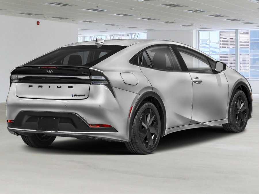 2026 TOYOTA Prius Plug-In Hybrid 2026 Cutting Edge Silver