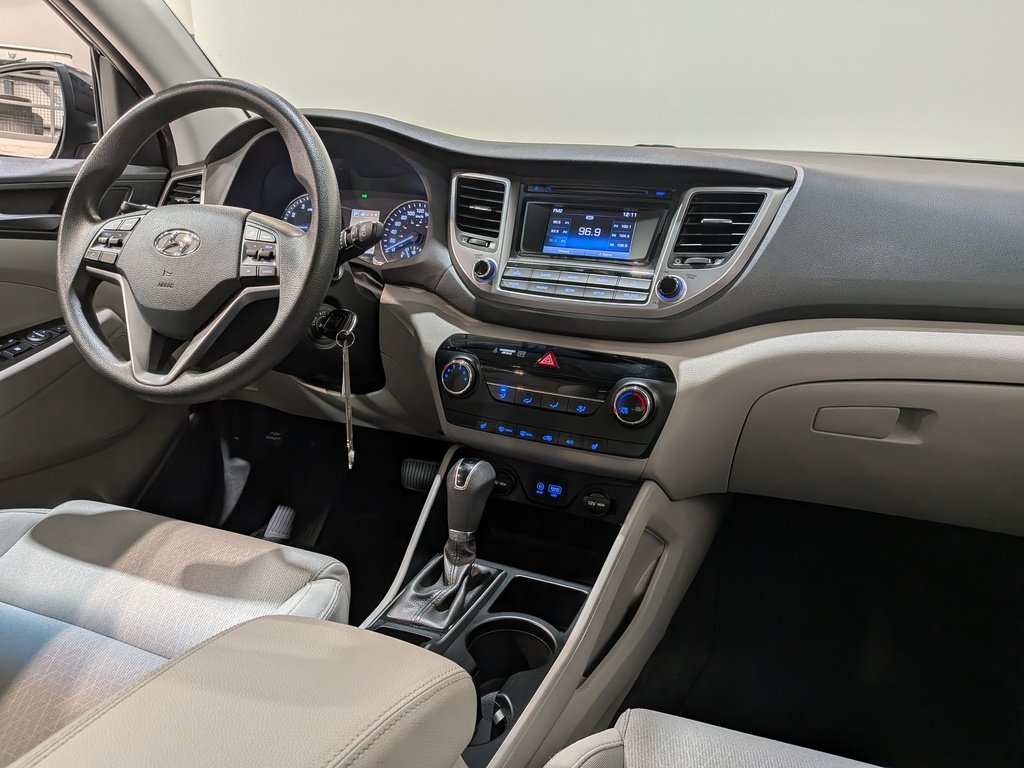 Hyundai Tucson FWD 4dr 2.0L 2017 Noir Val-David - photo #17