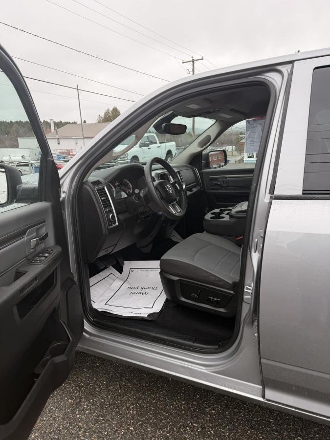 2023 RAM 1500 Classic Grey Lac Mégantic - photo #8