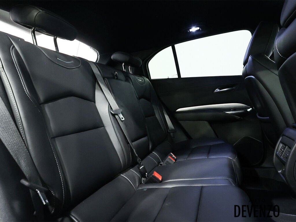 Cadillac XT4 2020 Argent Saint-Eustache - photo #9