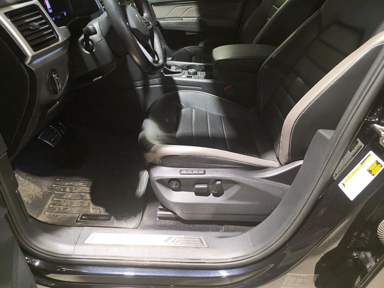 Volkswagen Atlas NIV 1V2FR2CA0NC531025 2022 Noir Chicoutimi - photo #8