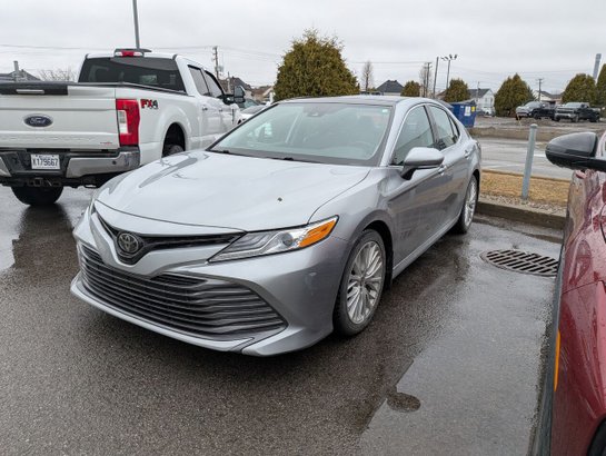 Toyota Camry XLE AUTOMATIQUE-TOIT PANORAMIQUE-BANC CHAUFFANT-BLUETOOTH 2020 Argent
