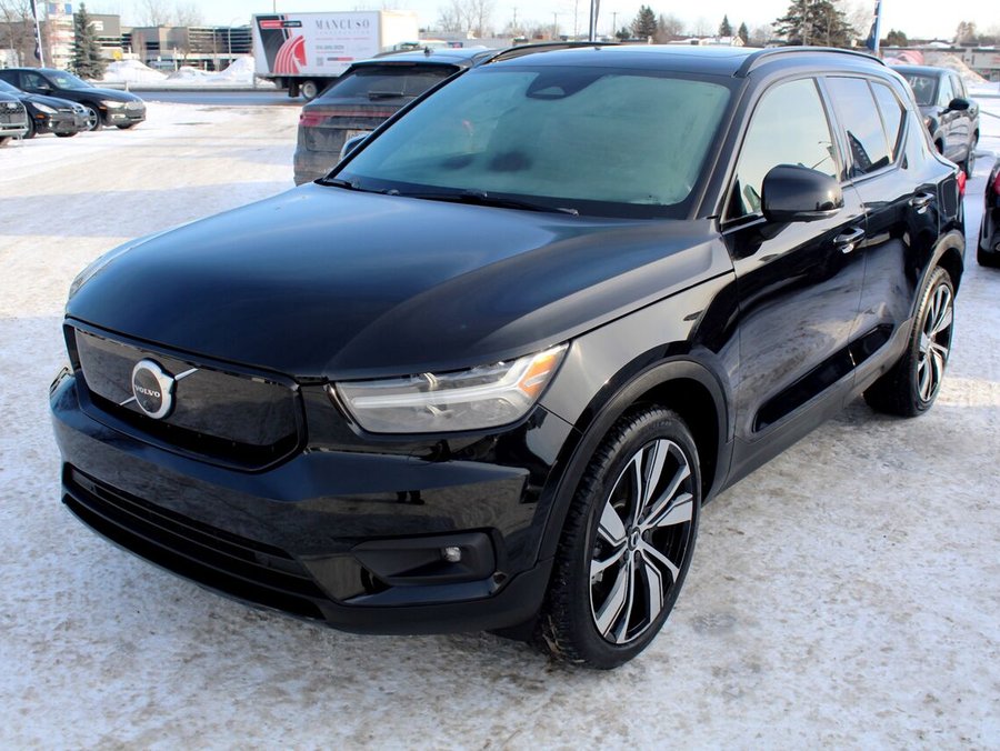 2021 Volvo XC40 2021 Black