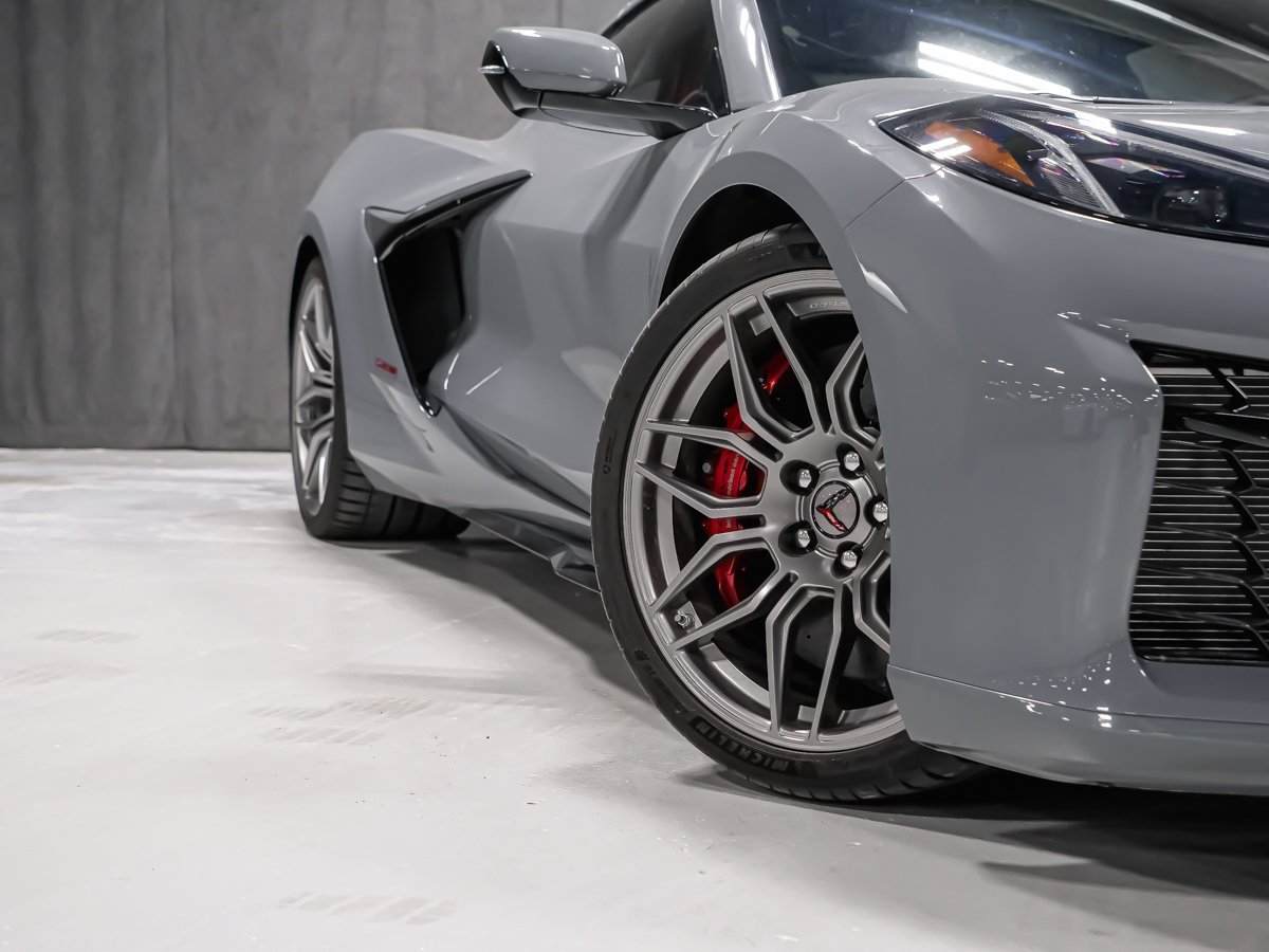 2024 Chevrolet Corvette Z06 1LZ Grey Montreal - photo #13