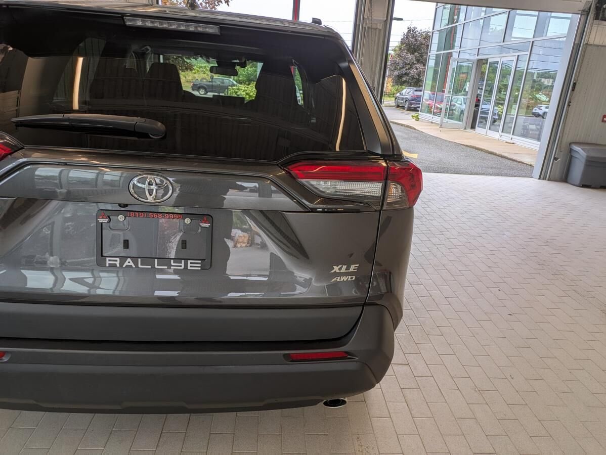 2023 Toyota RAV4 Grey Gatineau - photo #17