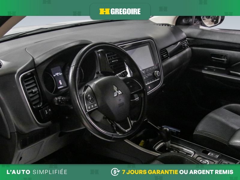 Mitsubishi Outlander 2020 Blanc Saint-Eustache - photo #8