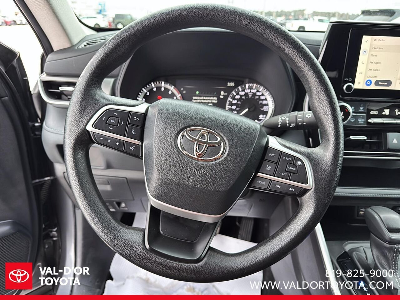Toyota Highlander AWD LE AWD 2024 Gris magnétique métallisé Val-d'Or - photo #10