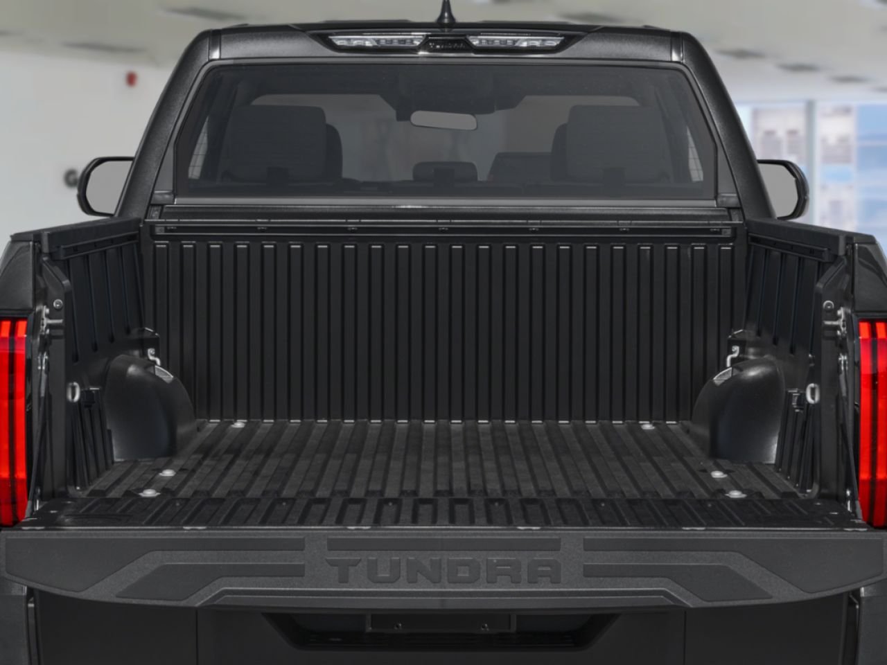 Toyota Tundra SR5 CrewMax 4x4 caisse longue 2026 Noir Val-d'Or - photo #9