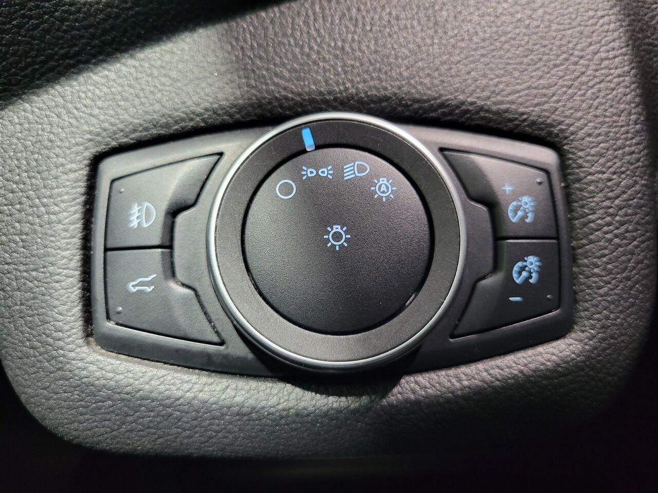 2019 Ford Escape Silver  - photo #26