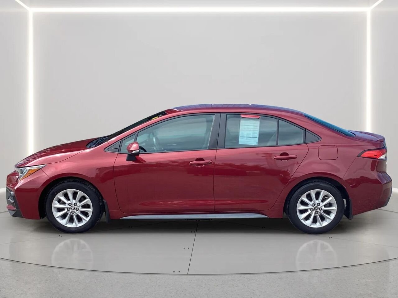 2022 TOYOTA COROLLA SE Red Gatineau - photo #1