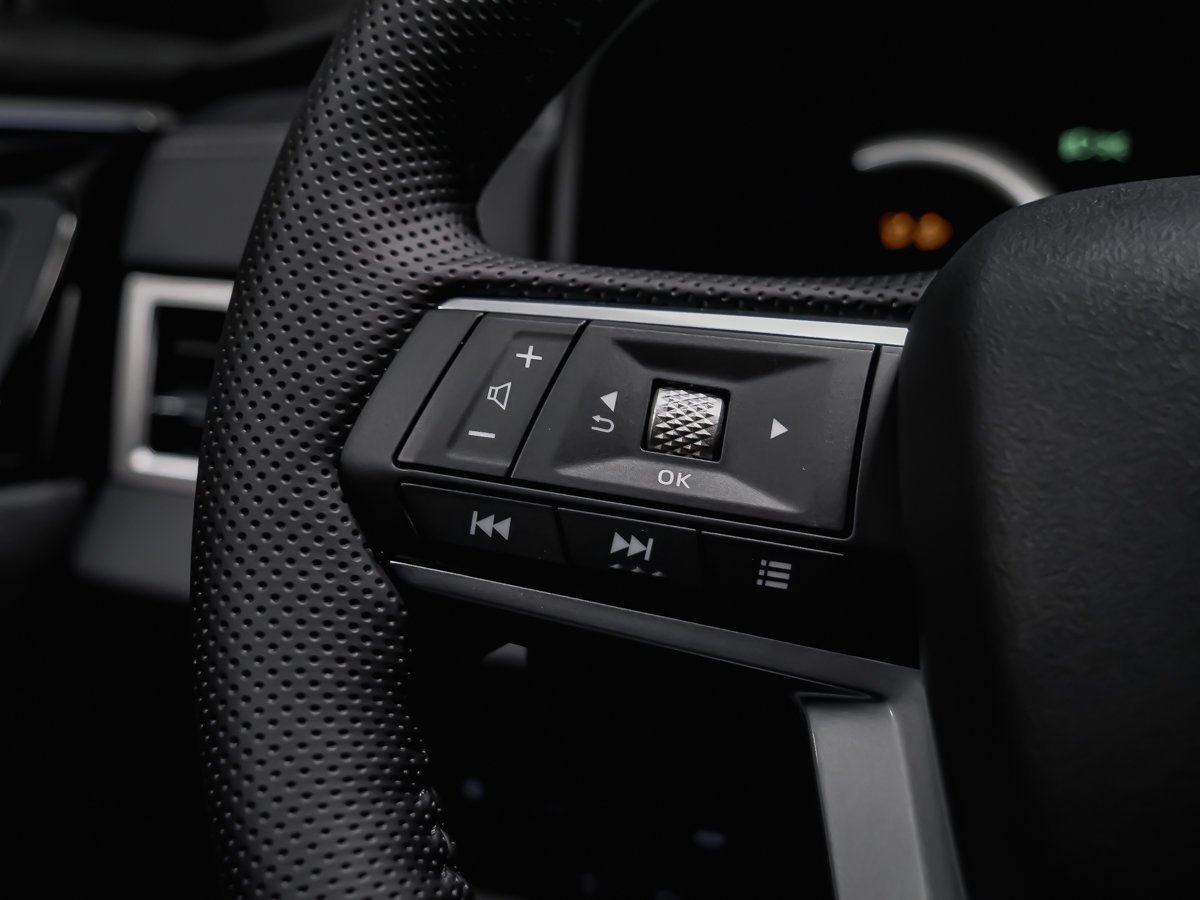 2026 Mitsubishi Outlander Plug-In Hybrid GT Black Diamond Premium Finish Montreal - photo #16