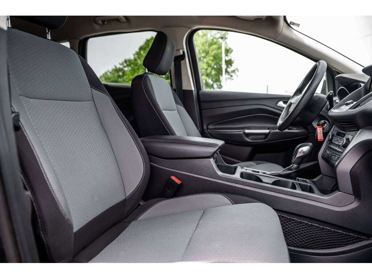2018 Ford Escape gray Sainte-Julienne - photo #30