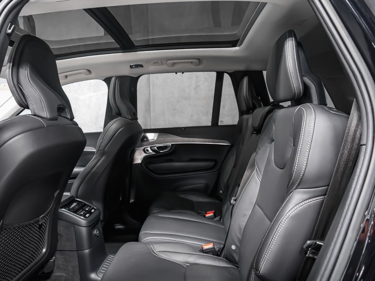 Volvo XC90 Recharge T8 INSCRIPTION CLIMAT ADVANCED BOWERS 2022 Noir Montréal - photo #13