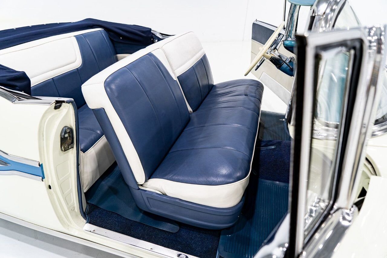 1957 Pontiac Bonneville *PRICE IN USD* Fuel injected 347/315HP 1 of 630 produced White Montreal - photo #13