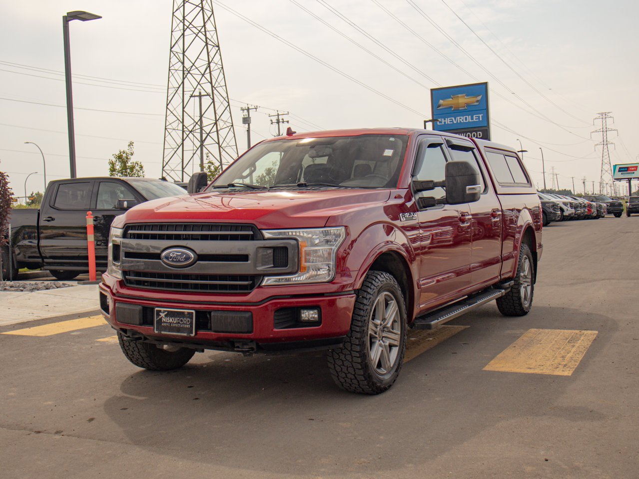 2018 Ford F-150 XLT 4WD SuperCrew 5.5' Box Red Sherwood Park - photo #3