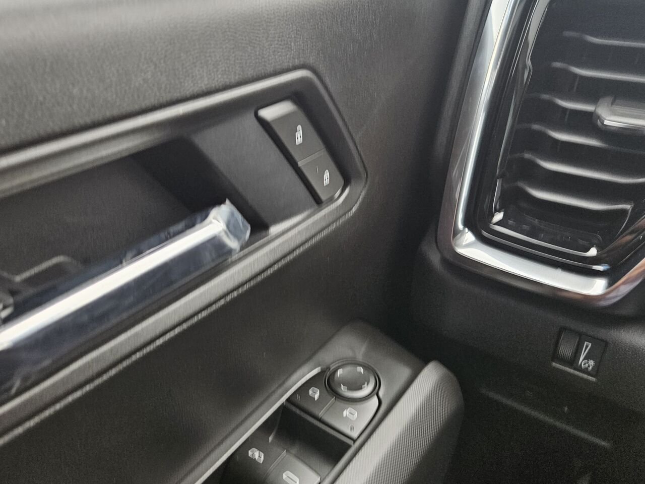 GMC Canyon Elevation cabine multiplace 4RM 2026 Blanc sommet Thetford Mines - photo #10