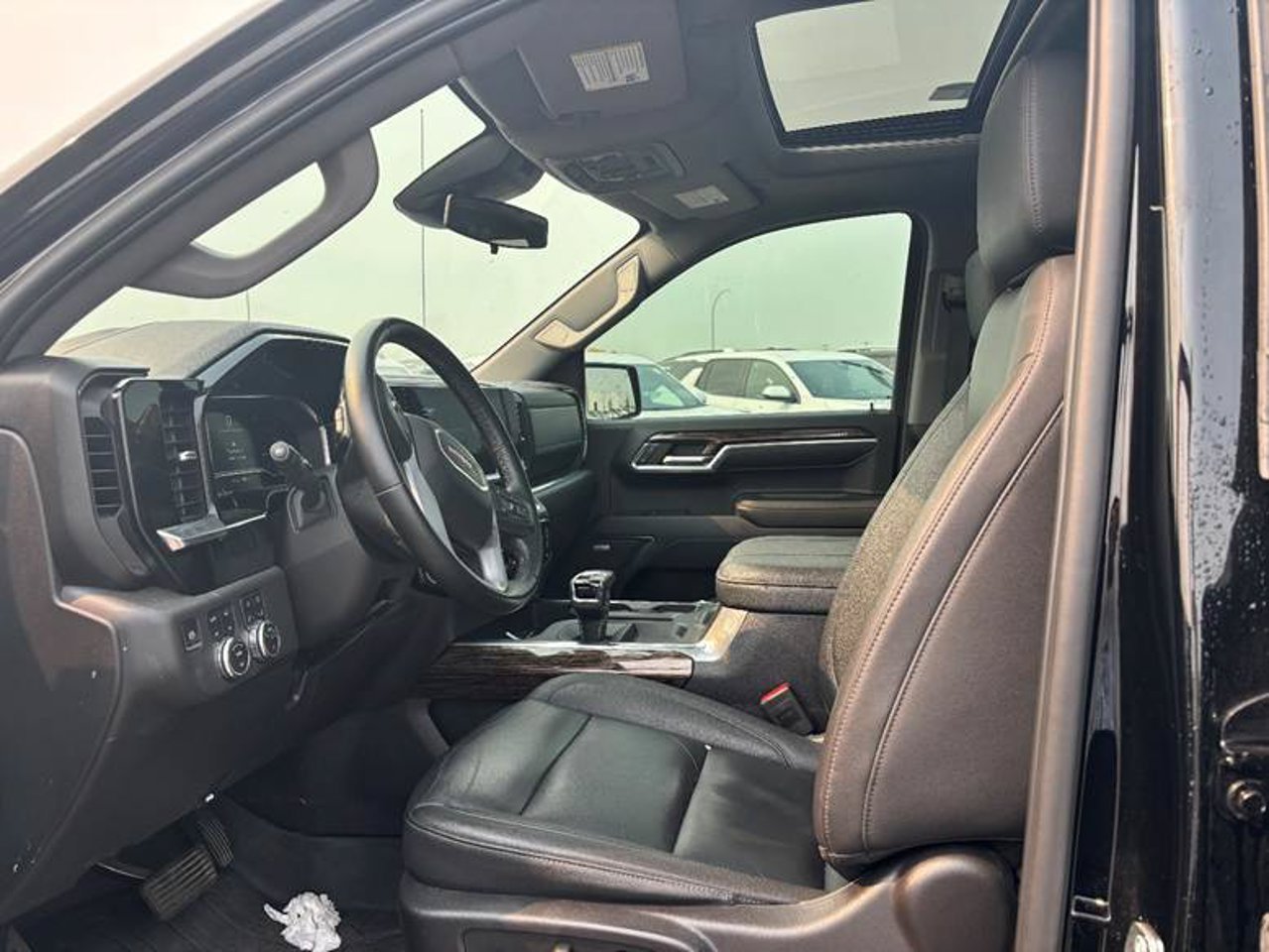 2024 GMC Sierra 1500 4WD Crew Cab 147 Elevation Black Sherwood Park - photo #5