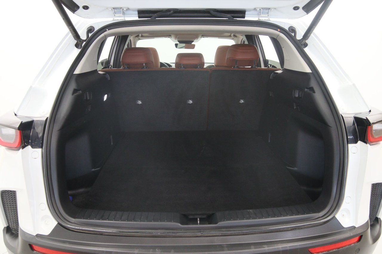 2023 Mazda CX-50 VIN 7MMVABDY3PN152477 White Baie-Comeau - photo #17