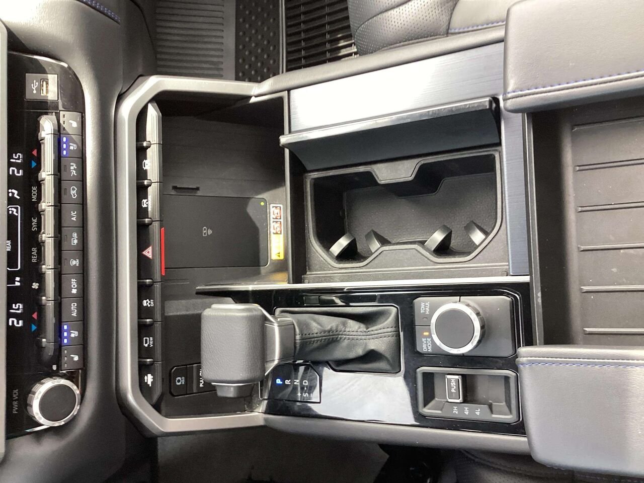 Toyota Sequoia 2025 Gris Gatineau - photo #15