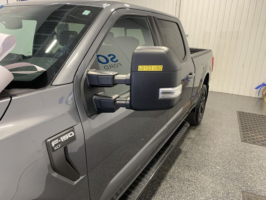 2022 Ford F-150 2022 Grey