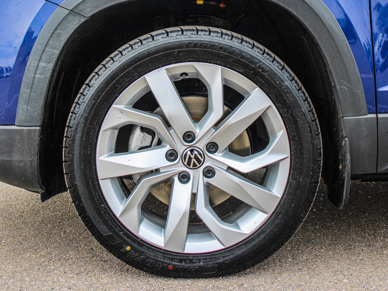 2022 Volkswagen Taos Comfortline 4MOTION Blue Sherwood Park - photo #11