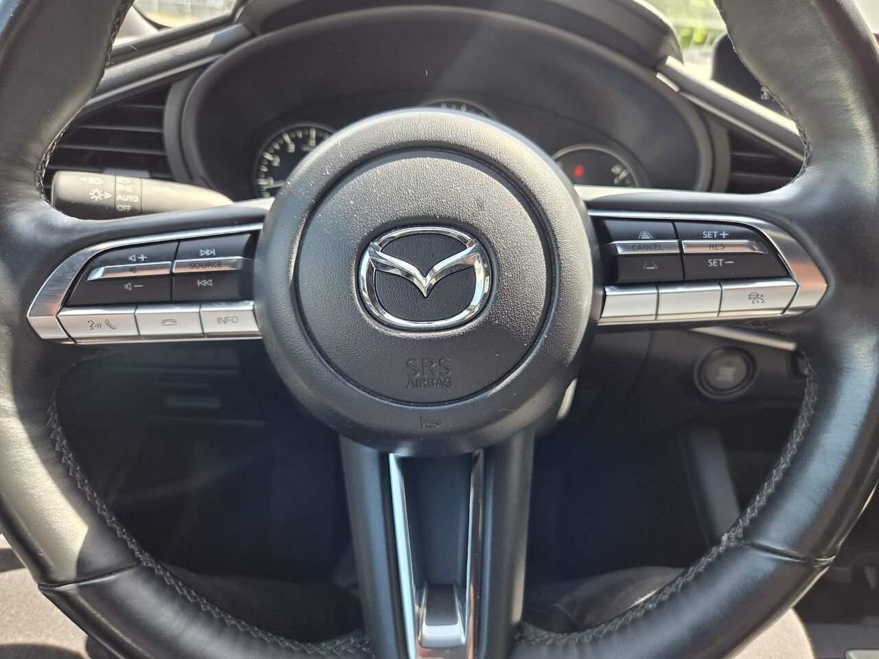 MAZDA MAZDA3 SPORT 2023 01C4 GRIS Amos - photo #19