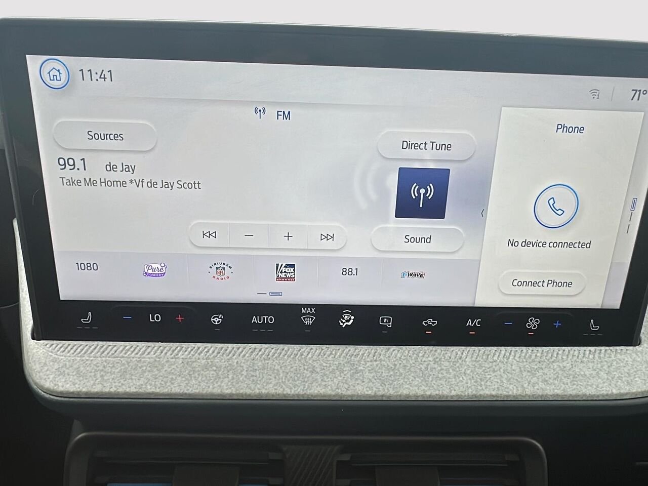 2025 Ford Maverick Black Rouyn-Noranda - photo #16
