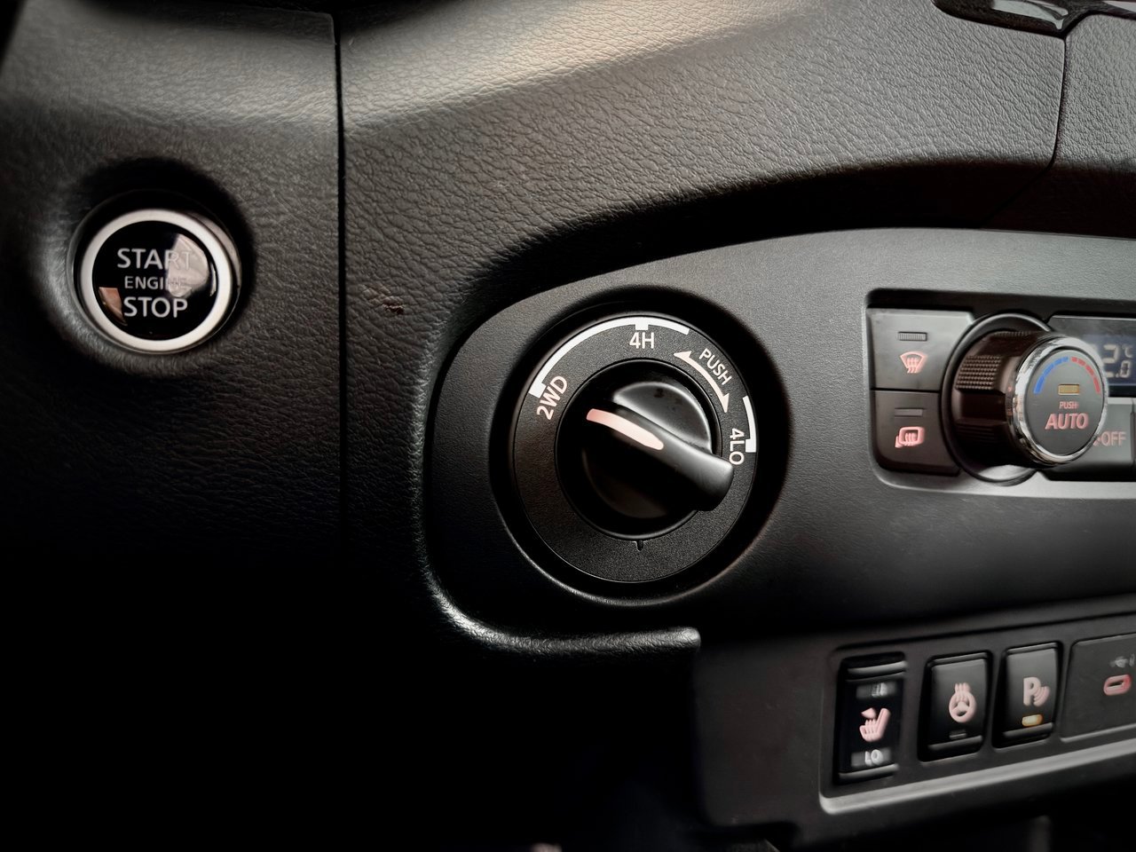 2023 Nissan Frontier White Notre-Dame-des-Prairies - photo #33