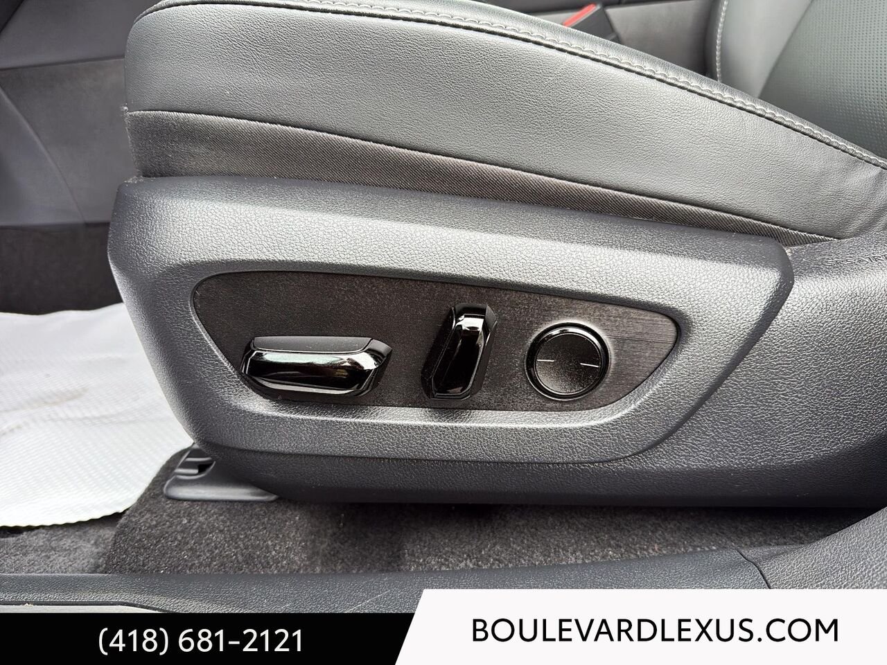 Lexus RX 19891A 2025 Argent Québec - photo #9