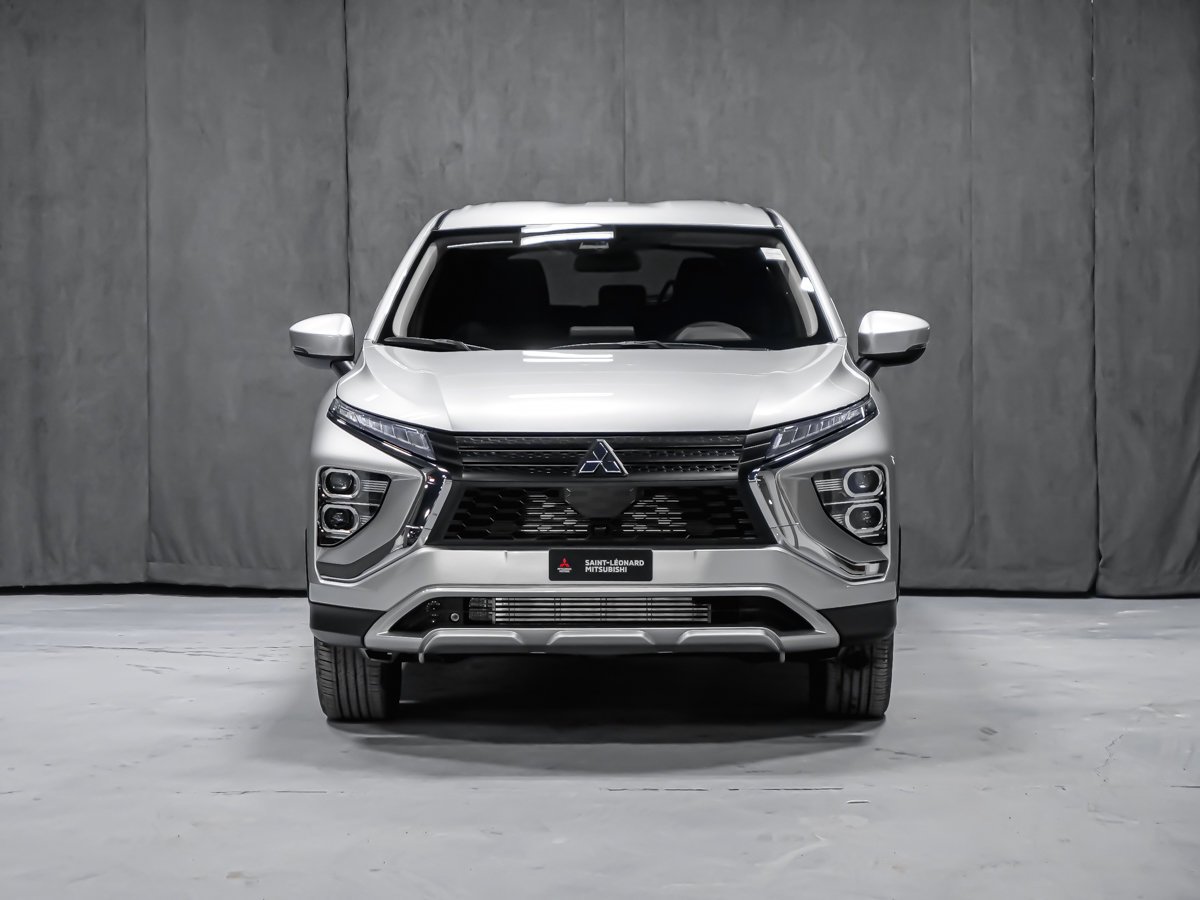 2026 Mitsubishi Eclipse Cross SE Titanium Grey Metallic Montreal - photo #3