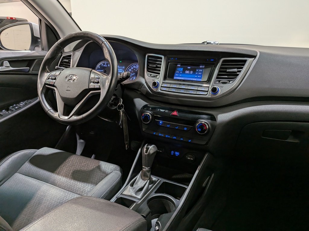 2016 Hyundai Tucson FWD 4dr 2.0L Premium Silver Val-David - photo #18