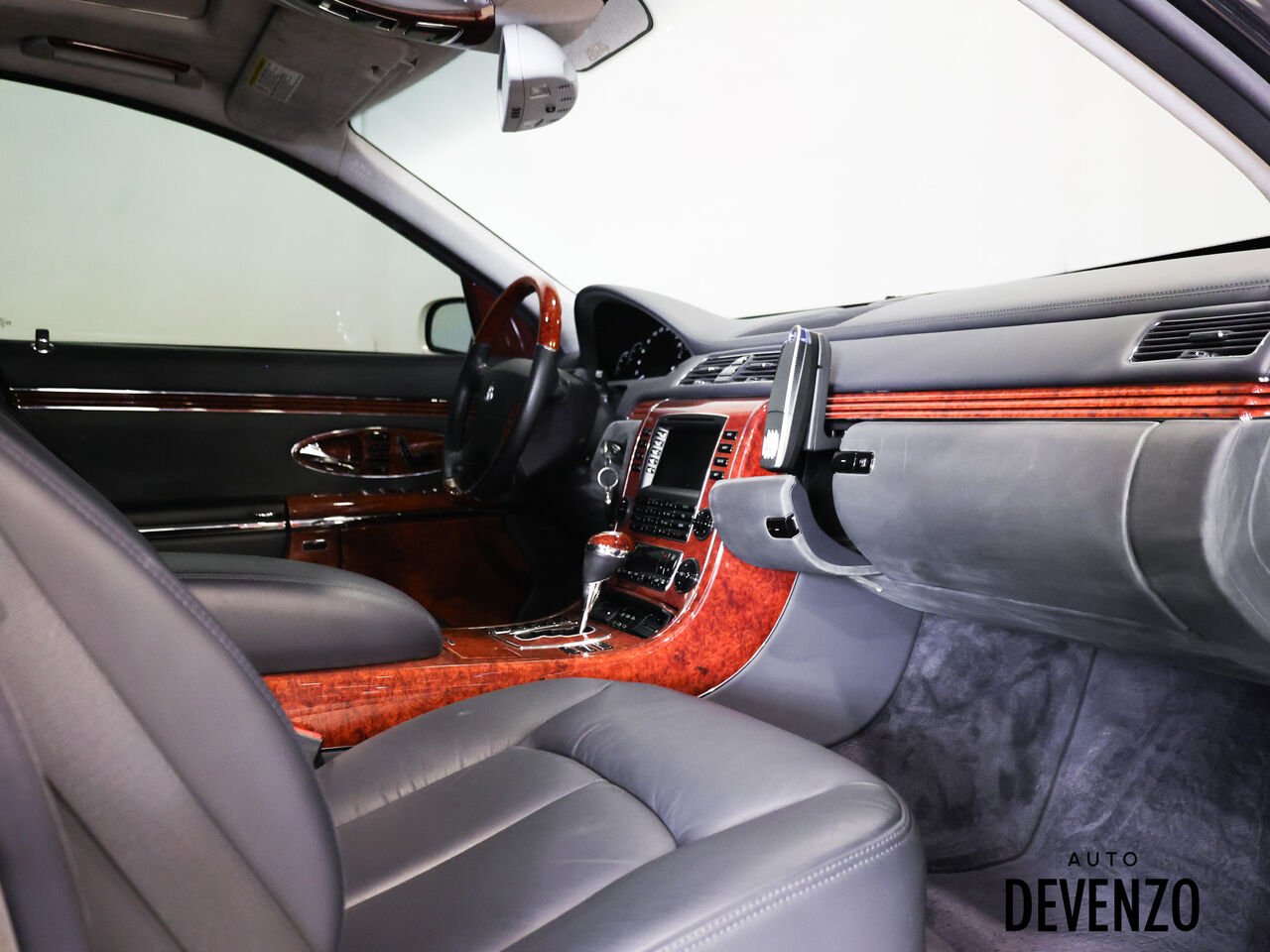 2009 Maybach 57 Blue Saint-Eustache - photo #6