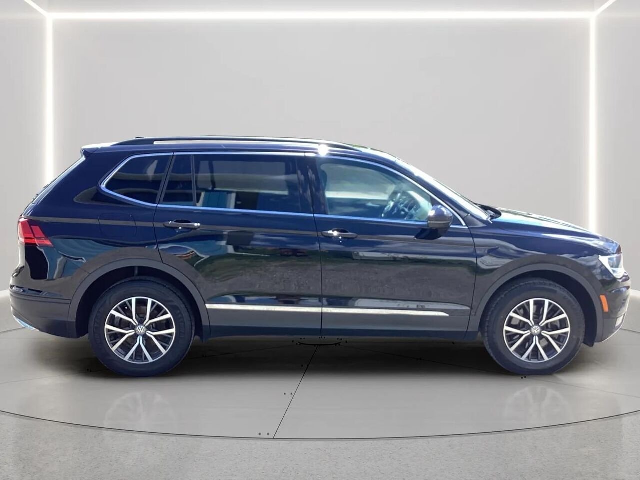 Volkswagen Tiguan 2021 Noir Gatineau - photo #5