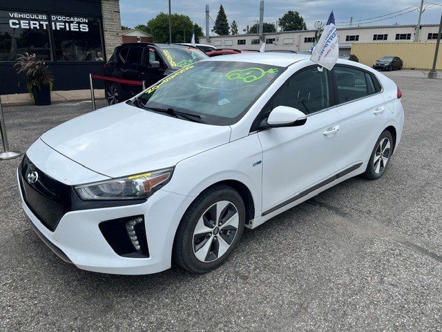 Hyundai Ioniq électrique Preferred à hayon avec extérieur blanc 2019 Blanc