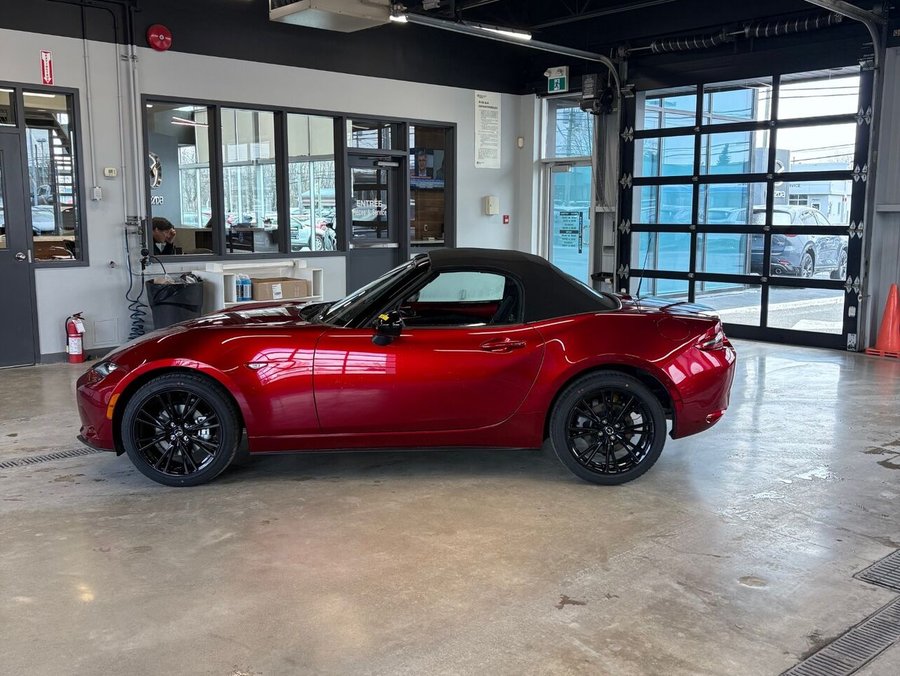 2026 MAZDA MX-5 2026 Soul Red Crystal Metallic