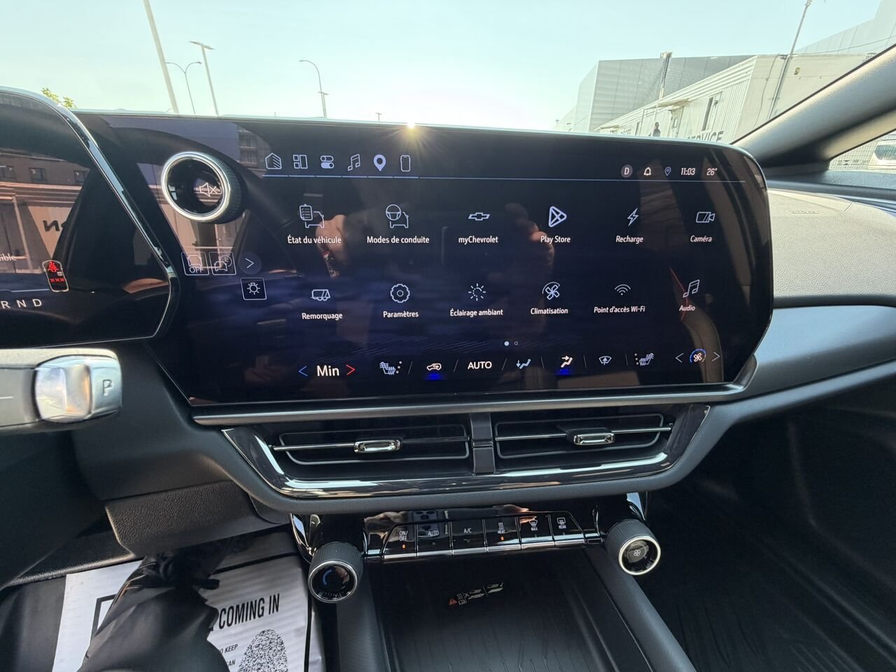 2026 Chevrolet Equinox EV RS AWD TOIT PANORAMIQUE Black Laval - photo #23