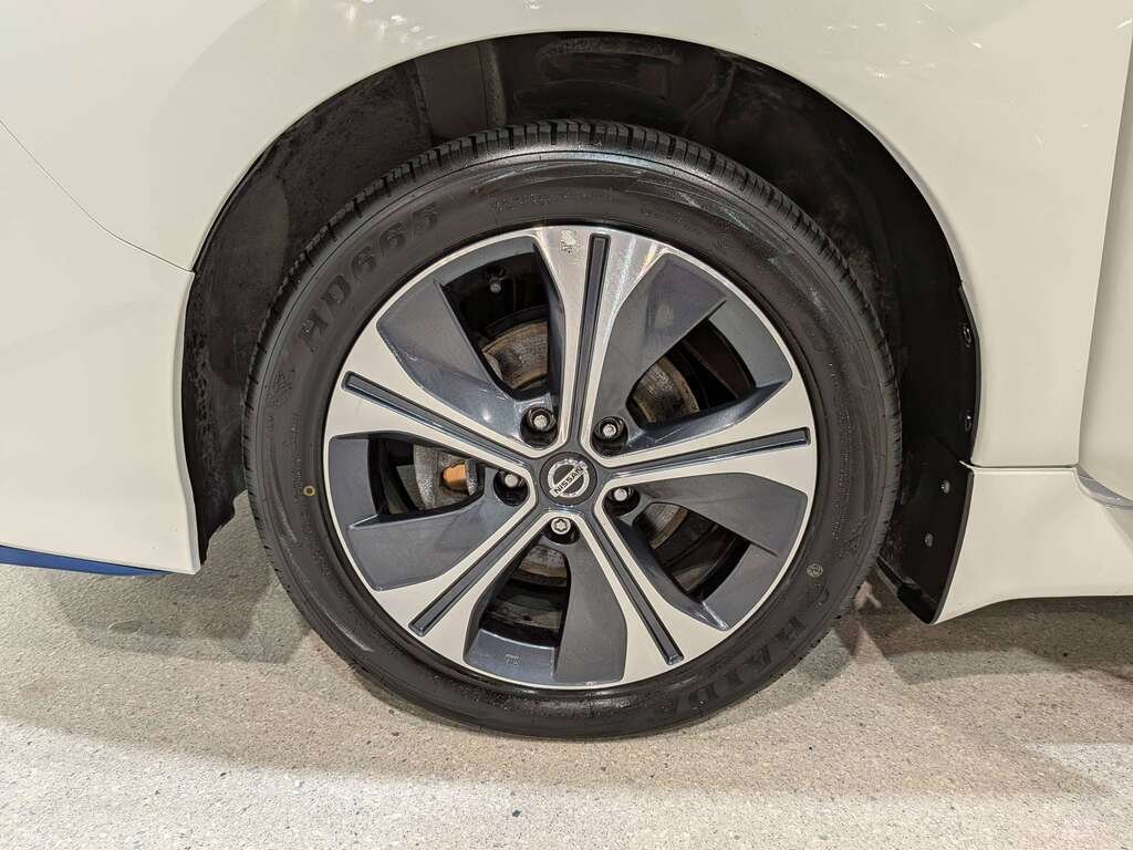 2020 Nissan LEAF SL PLUS Hatchback White Val-David - photo #35