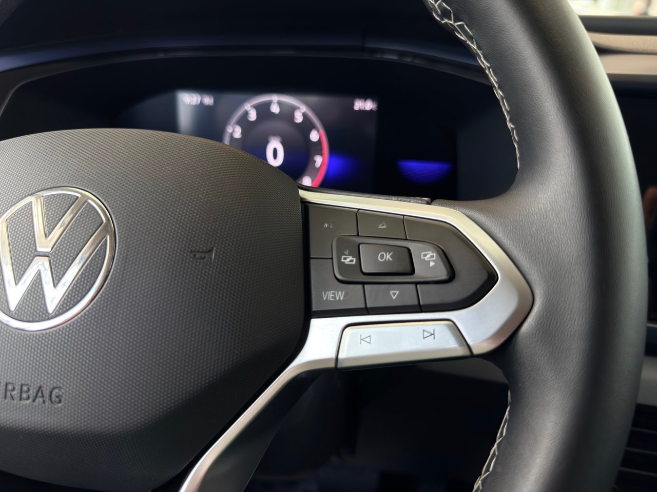 2022 Volkswagen Taos White Notre-Dame-des-Prairies - photo #26