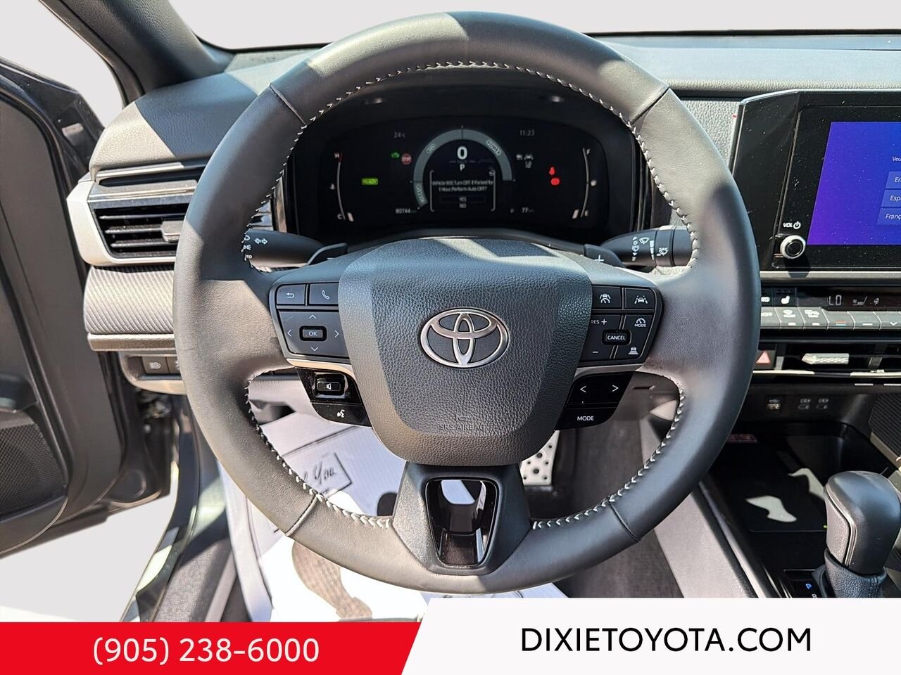 2025 Toyota Camry HYBRID SE UPGRADE AWD / CLEAN CARFAX / MOONROOF / ALLOY WHEELS / CARPLAY AND ANDROID AUTO Underground Mississauga - photo #11