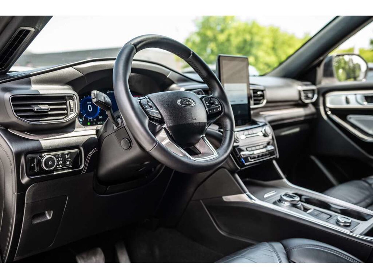 Ford Explorer 2023 Blanc Sainte-Julienne - photo #20