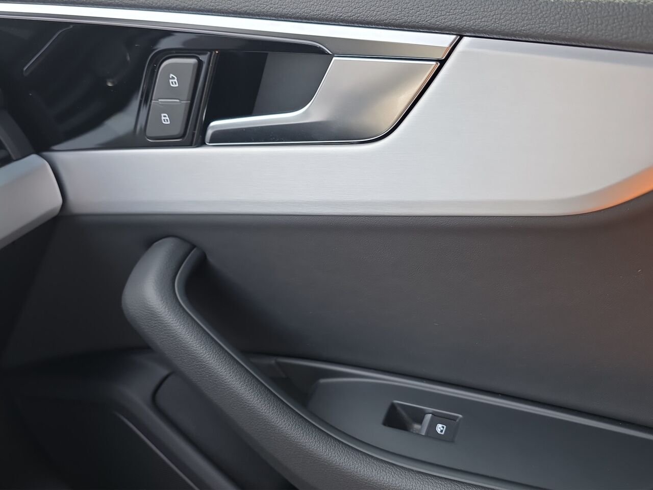 2023 Audi A5 cabriolet Progressiv 45 TFSI quattro, S-LINE, Navigation, Détecteur d'angles morts Black Val-David - photo #16