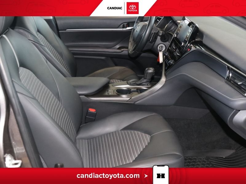 2022 Toyota Camry Grey Blainville - photo #14