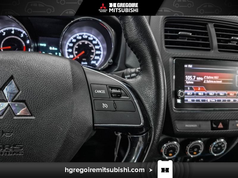 Mitsubishi RVR MR4403 | ES * Caméra * Aucun Accident * Bluetooth 2019 Gris Laval - photo #21