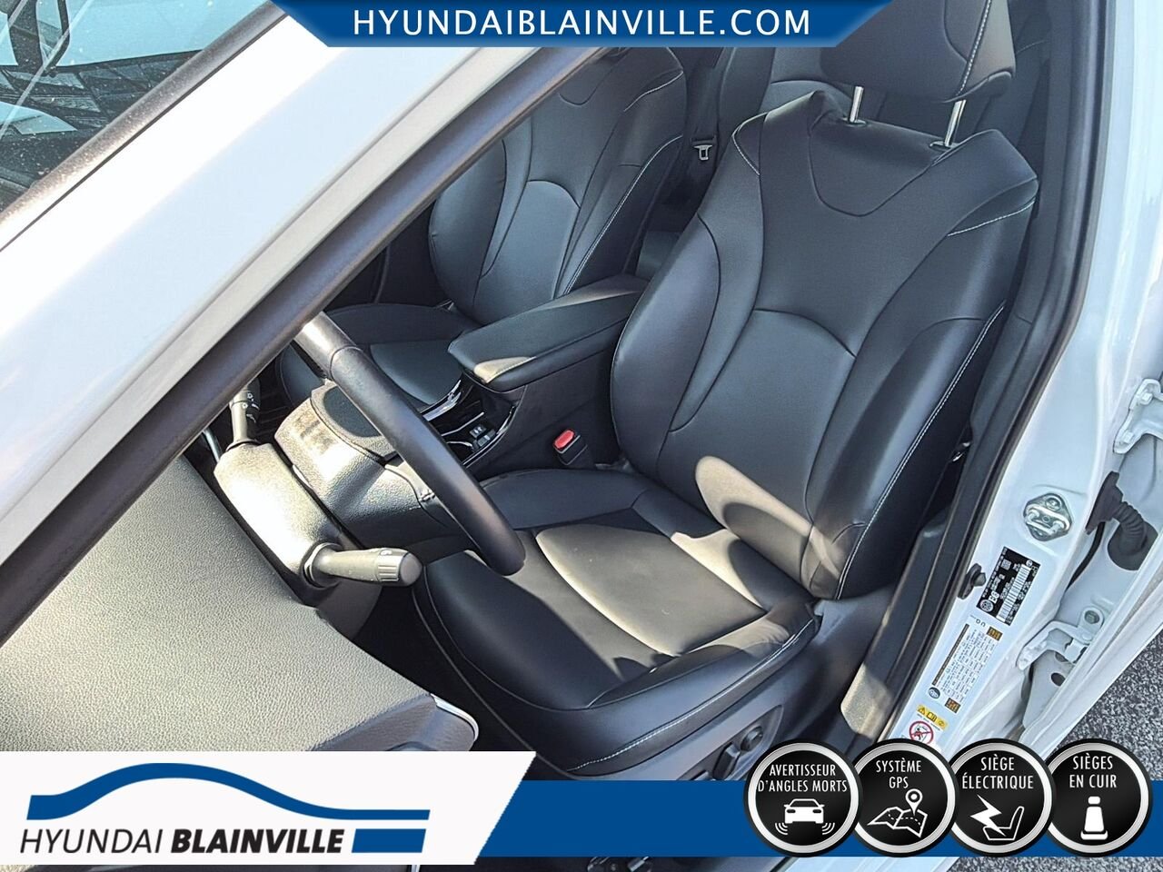 2022 Toyota Prius Prime White Blainville - photo #8