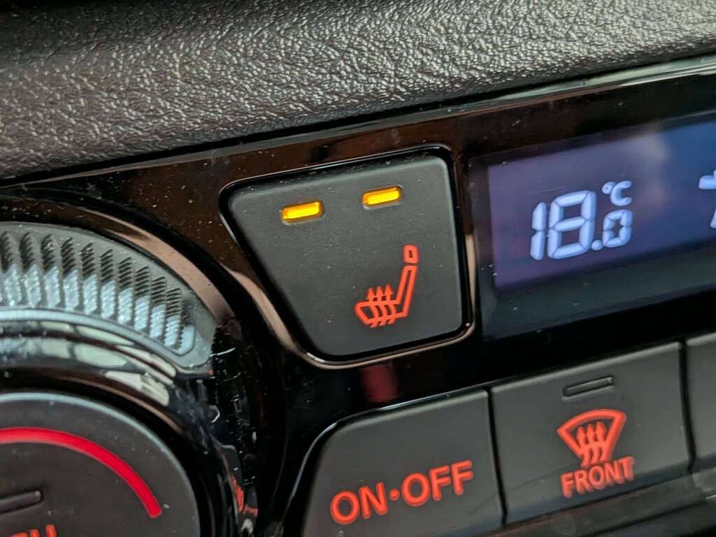 2024 Nissan Kicks SR FWD Black Val-David - photo #2