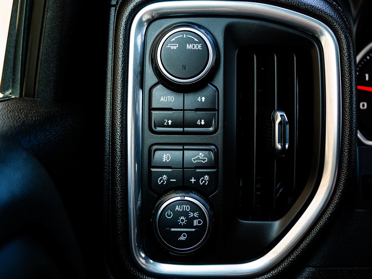 2022 Chevrolet Silverado 2500HD 4WD Crew Cab 159 LTZ Black Sherwood Park - photo #18