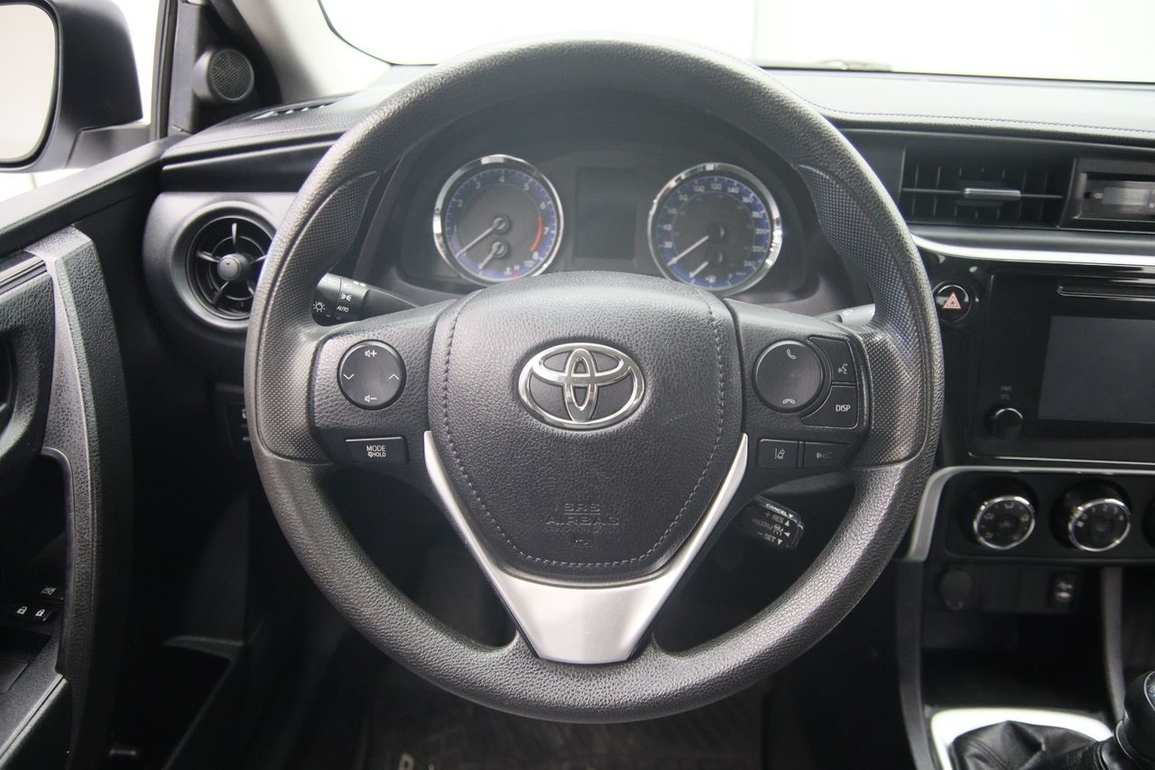 Toyota Corolla NIV 2T1BURHE5JC086477 2018 Blanc Baie-Comeau - photo #10