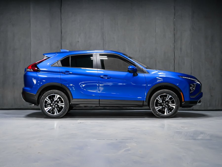 2026 Mitsubishi Eclipse Cross SE Octane Blue Pearl